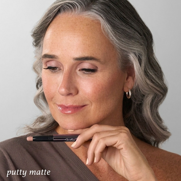 🦋Julep Eyeshadow 101 Eyeshadow Stick (in Putty Matte) - Picture 10 of 13